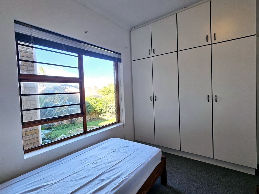 3 Bedroom Property for Sale in Wavecrest Eastern Cape